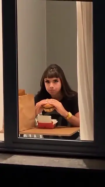 Window peeper version by @vkiutrinh5179